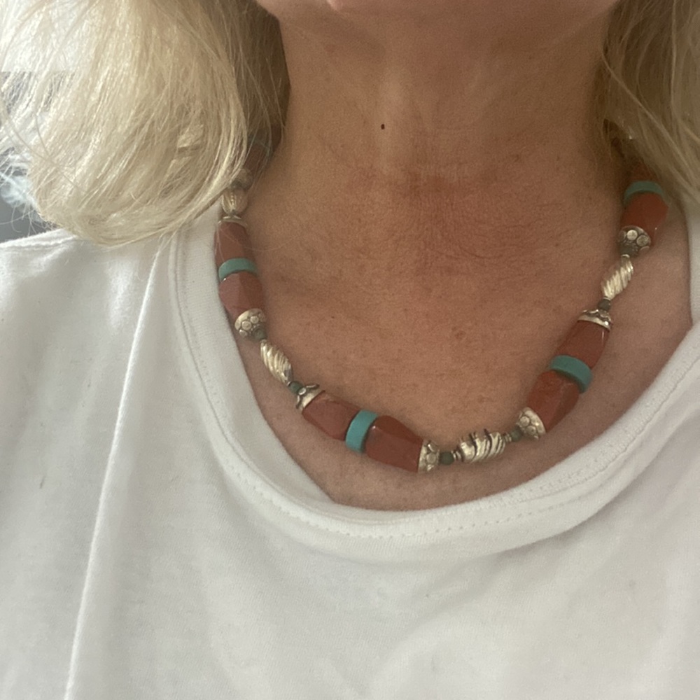Beautiful 826, silver and stone  necklace - Picture 2 of 6